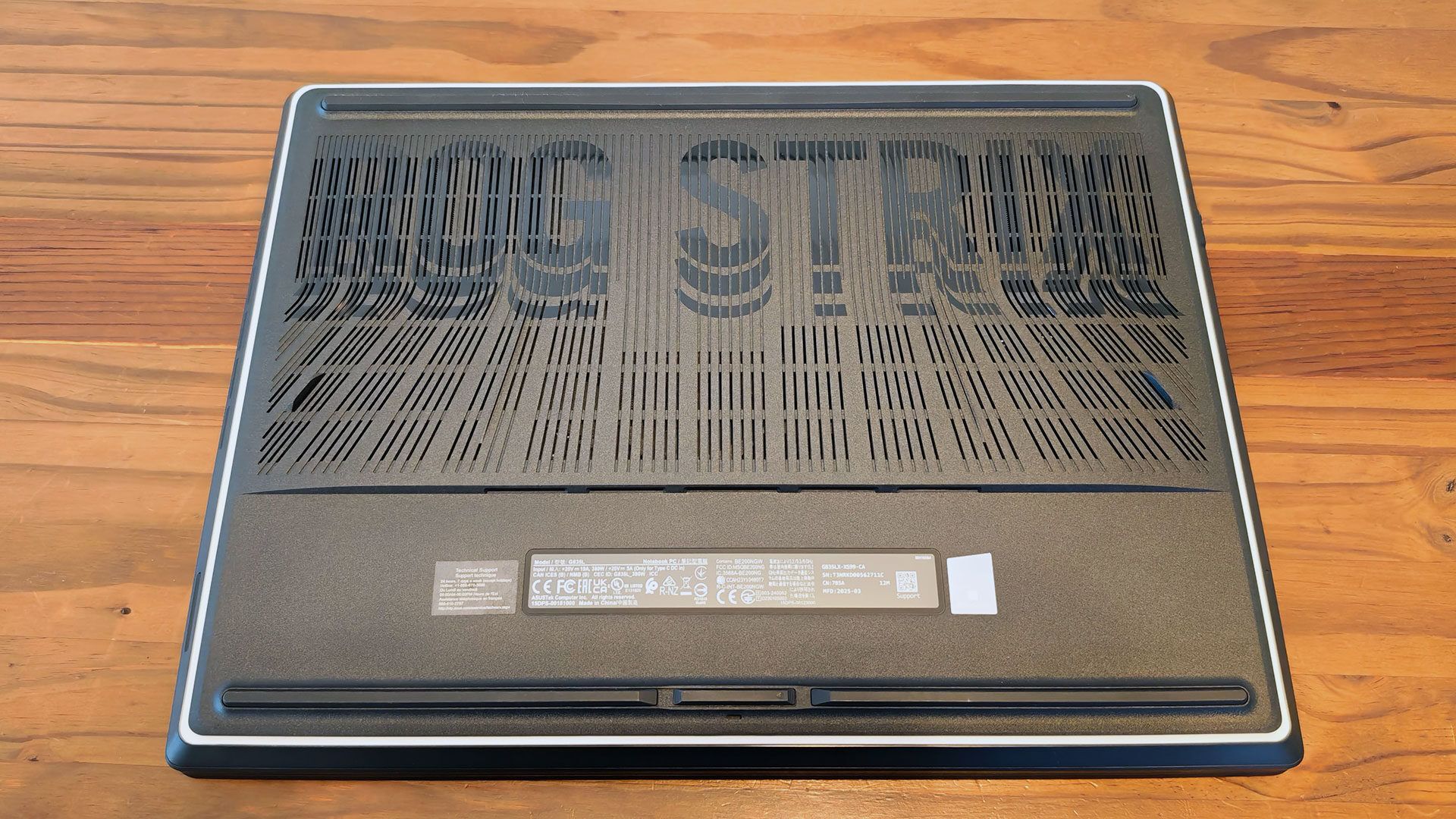 ROG Strix SCAR 18 (G835) Gaming Laptop Review