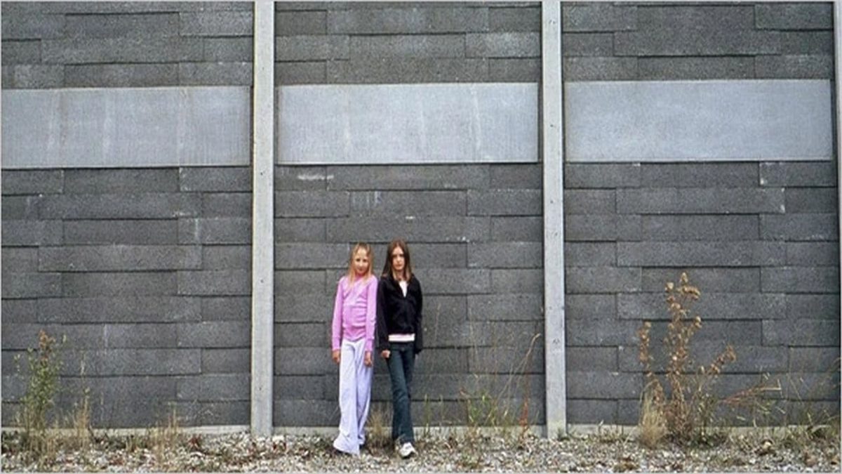Radiant City (2007) Review Radiant City (2007) Review