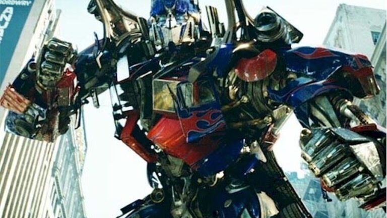 The Decepticons invade Earth in the newest Transformers trailer