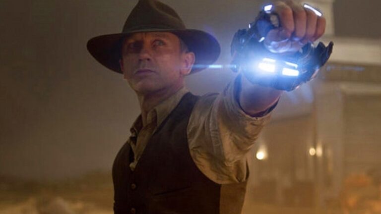 Aliens invade the Wild West in the new Cowboys and Aliens trailer