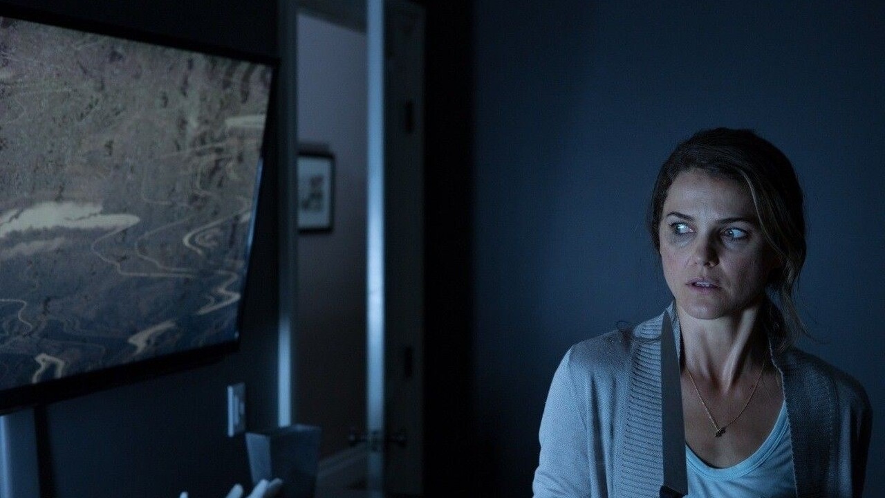 Dark Skies (2013) Review 5