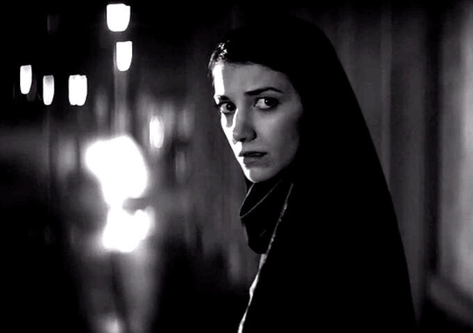 A Girl Walks Home Alone At Night (2014) Review A Girl Walks Home Alone At Night (Movie) Review