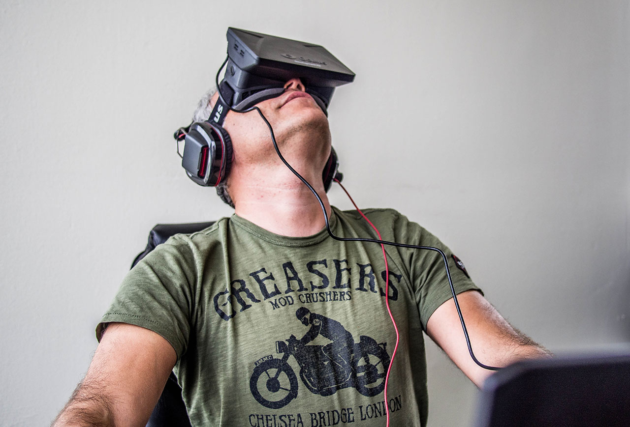 Does Vive Upstage Oculus Rift? 4