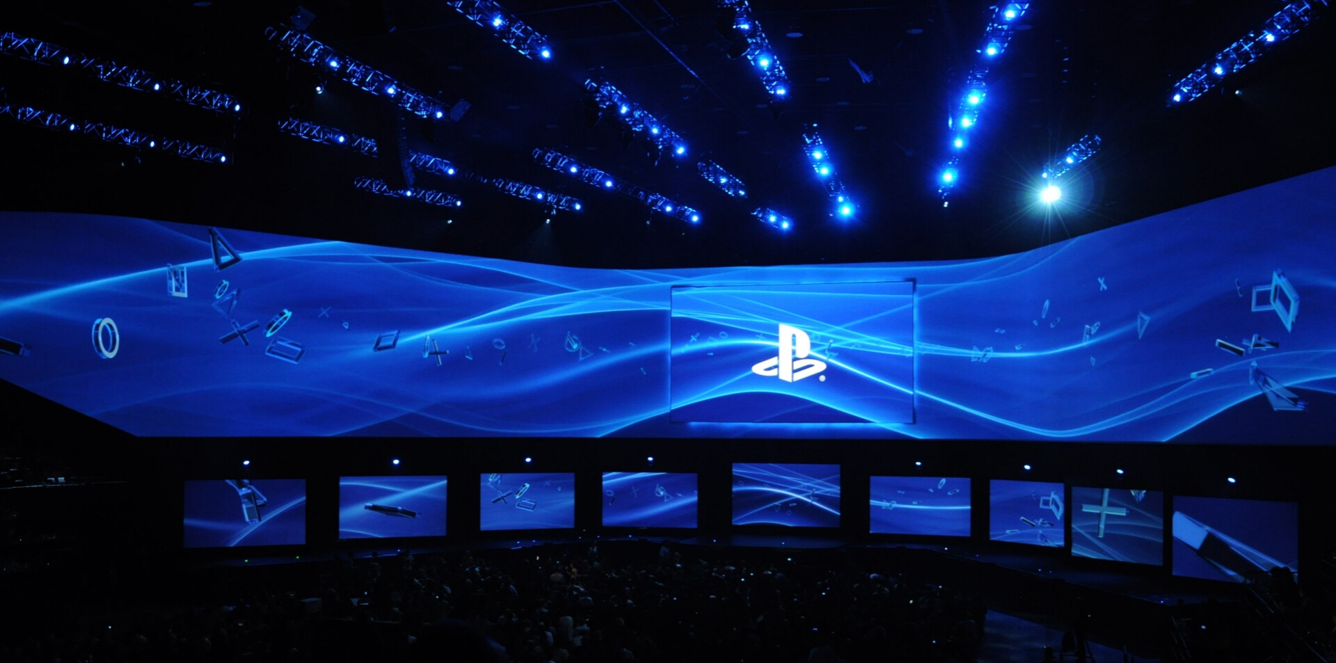 PlayStation 4 Hits Gaming Milestone - 2015-11-05 09:57:46