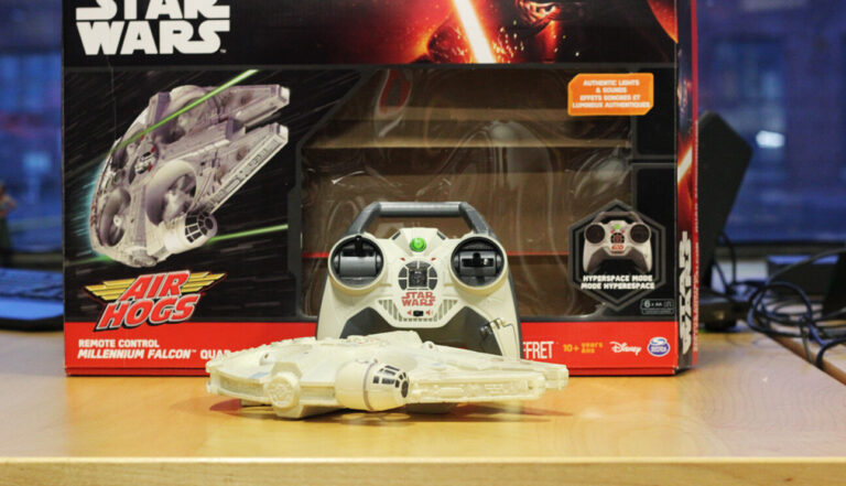 Deck the Halls With Star Wars Toys