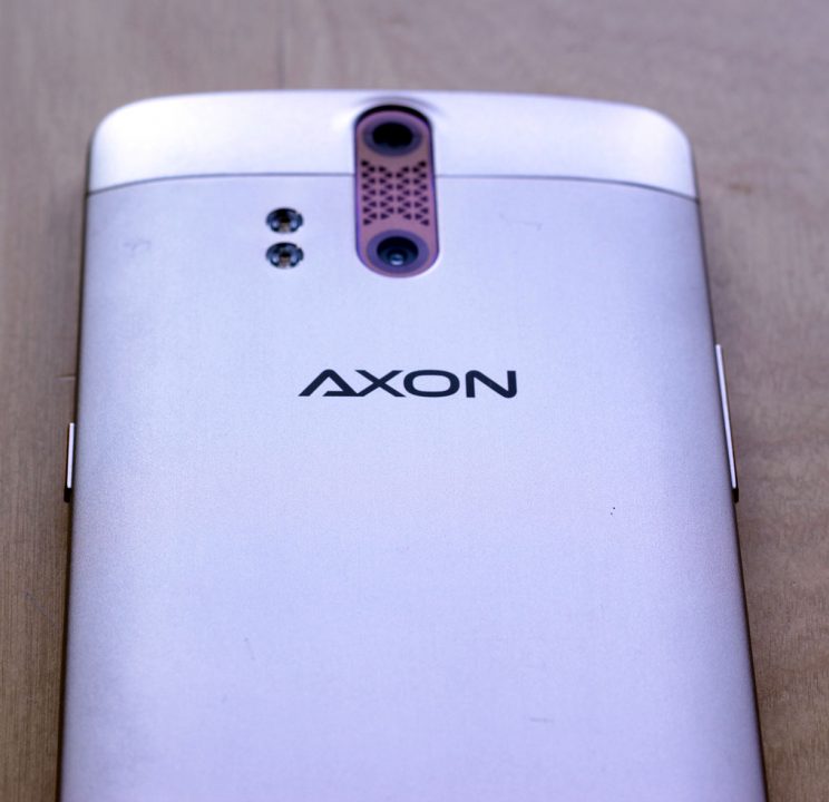 Axon Pro (Hardware) Review Axon Pro Phone (Hardware) Review 5
