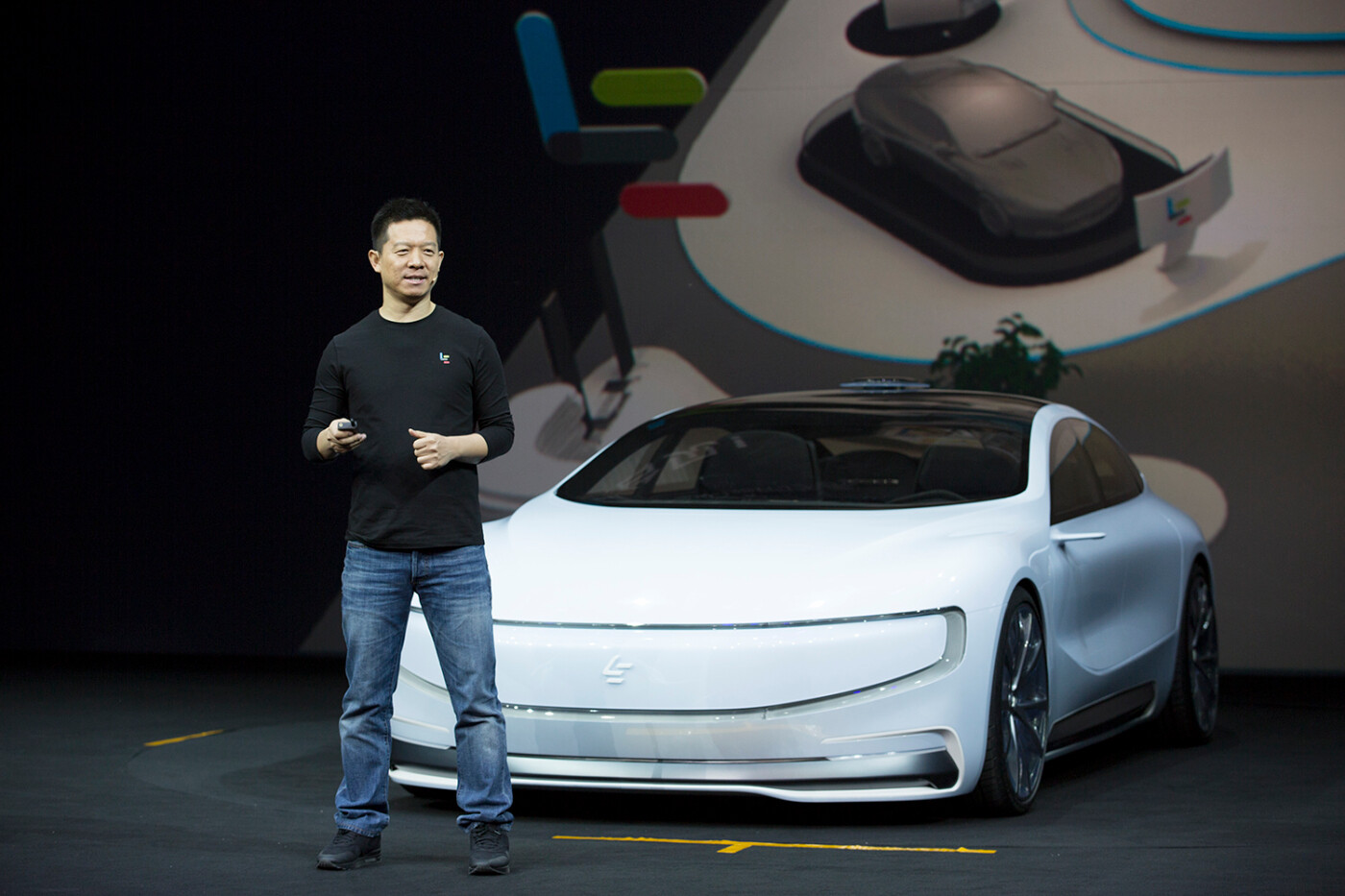 Leeco Reveals Smartphone Controlled Electric Car 5