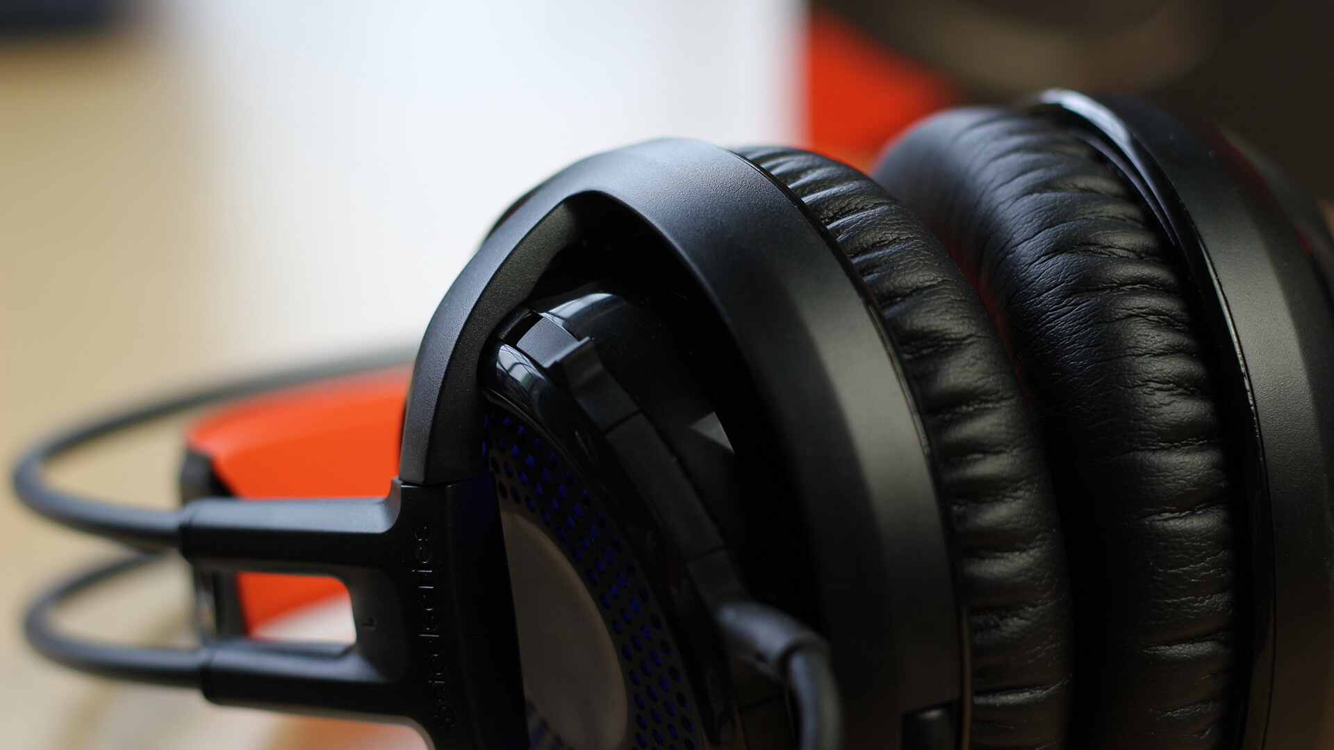 Steelseries Siberia 350 (Hardware) Review 3