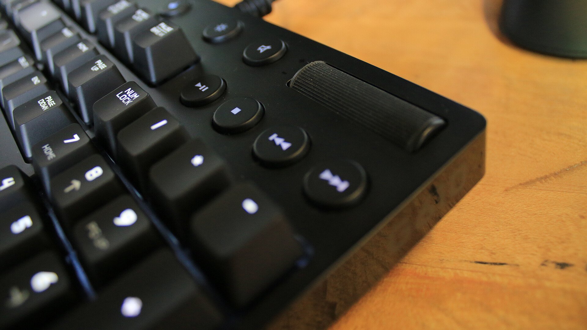 Logitech G610 Orion Brown (Hardware) Review 8