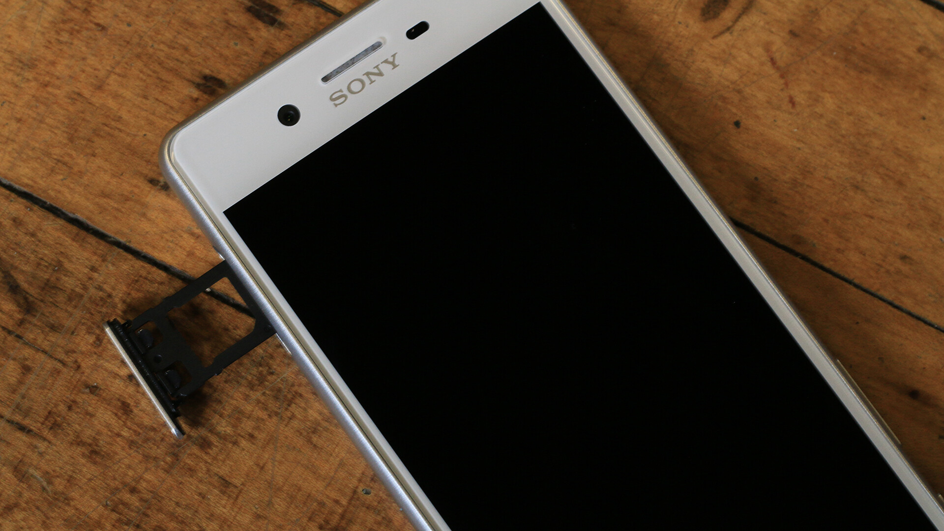 Sony Xperia X Performance (Phone) Review 8