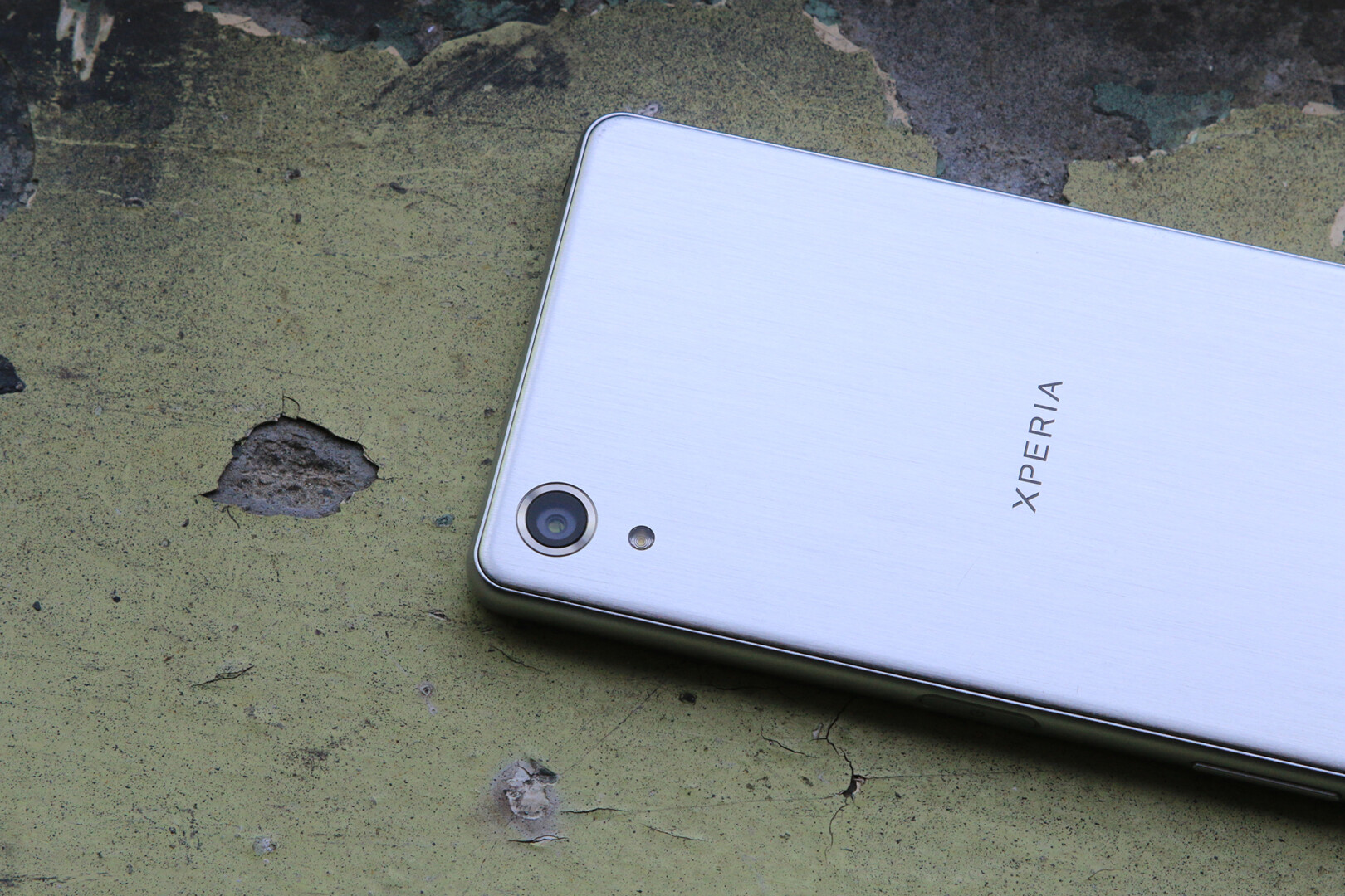 Sony Xperia X Performance (Phone) Review 5