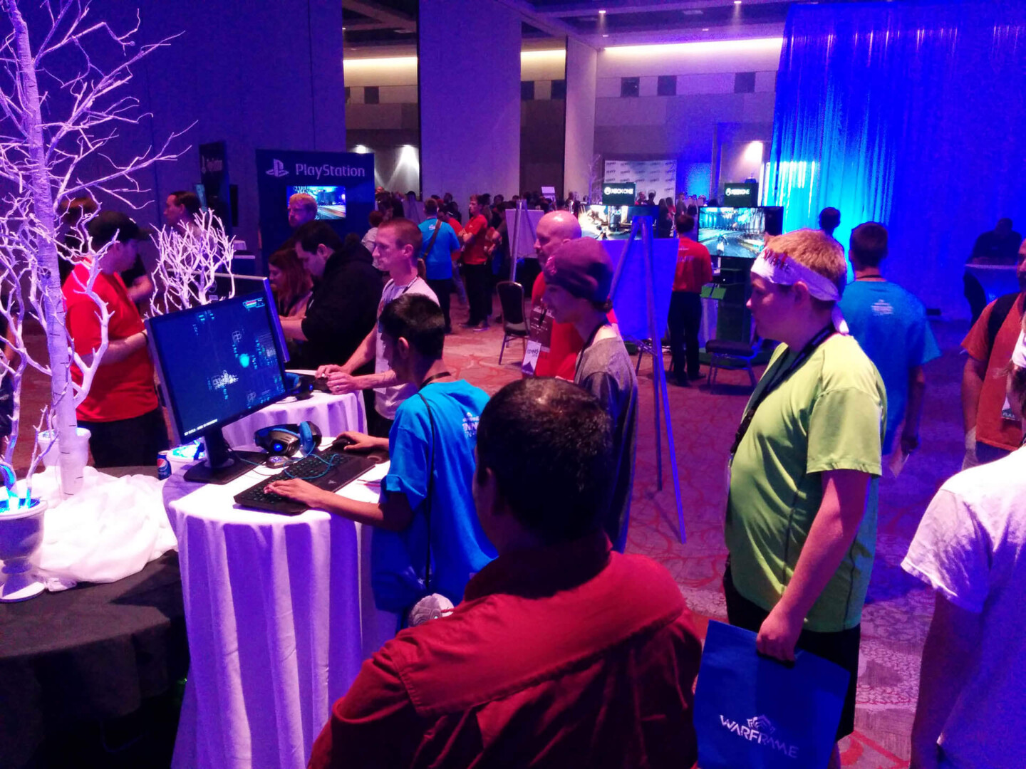 Tennocon: A Trip To The Future Of Games Development And Marketing Tennocon-2016-Warframe-Digital-Extremes2