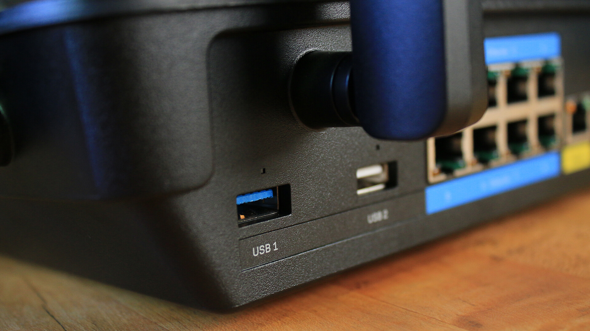 Linksys EA9500 MU-MIMO Router (Hardware) Review 1