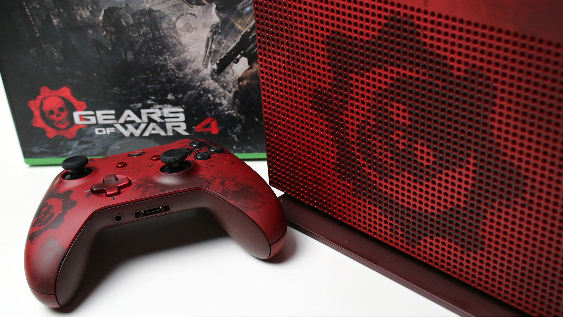 Unboxing The Gears Of War 4 Xbox One S 2