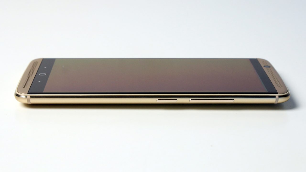Zte Axon 7 (Phone) Review 3