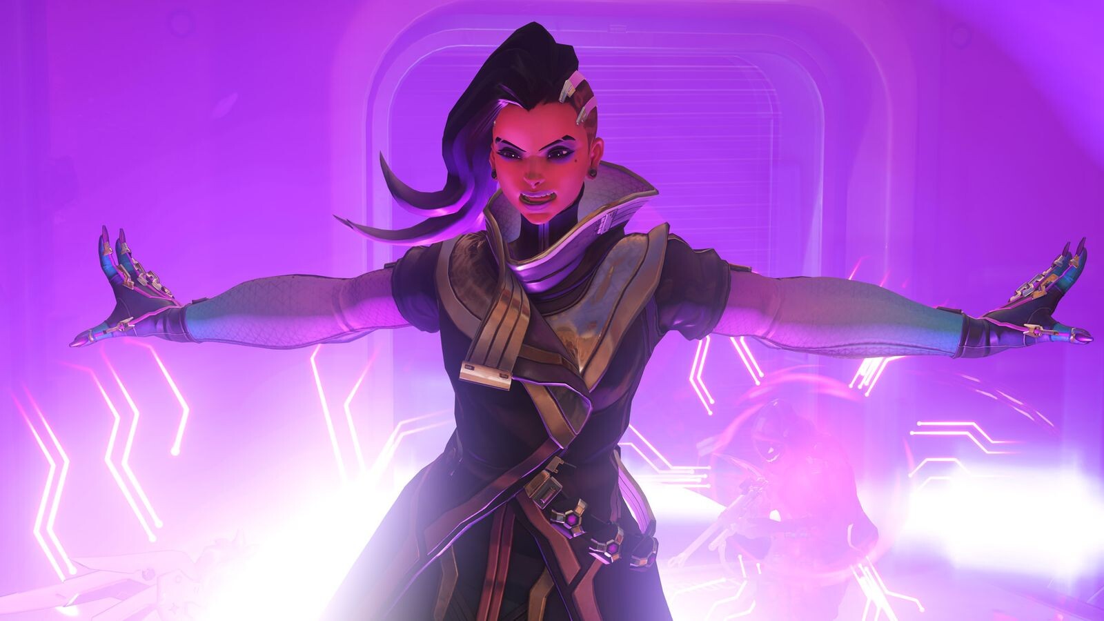 BlizzCon 2016: Overwatch's Sombra Unveiled 1