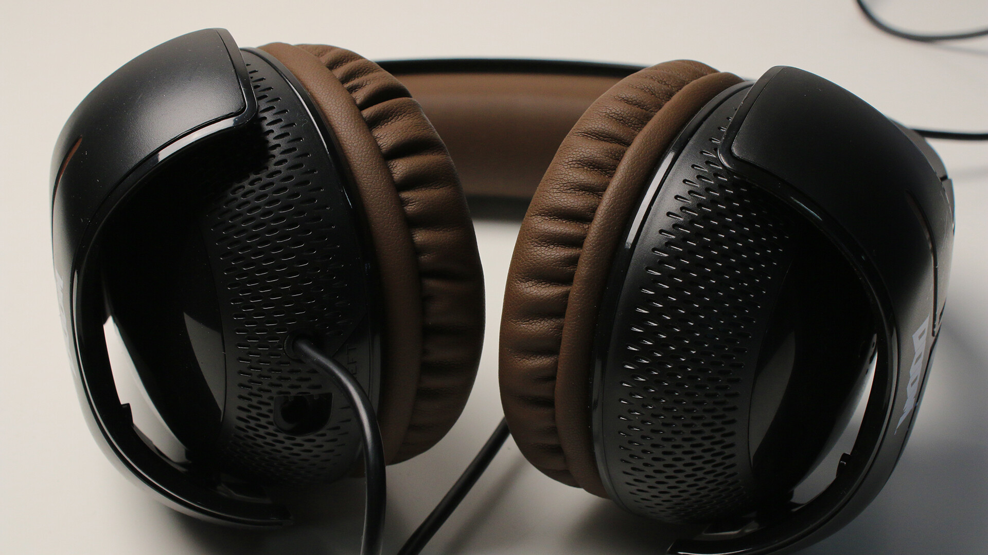 Thrustmaster Headset 300CPX Doom Edition (Hardware) Review 3