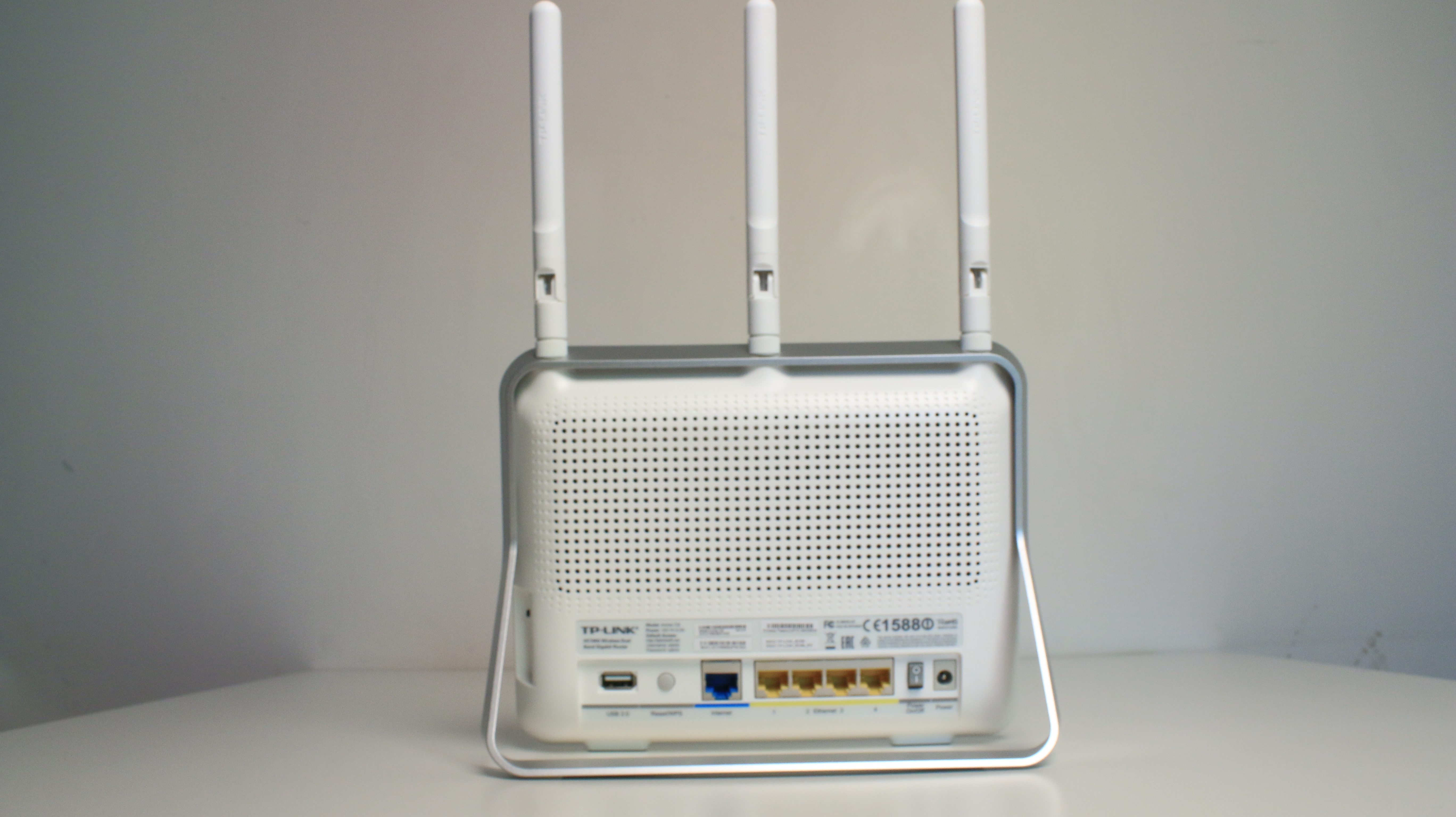 TP-Link Archer C9 AC1900 (Hardware) Review 3