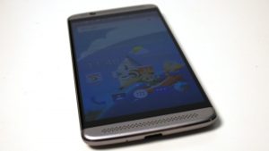 ZTE Axon 7 Mini (Smartphone) Review 1