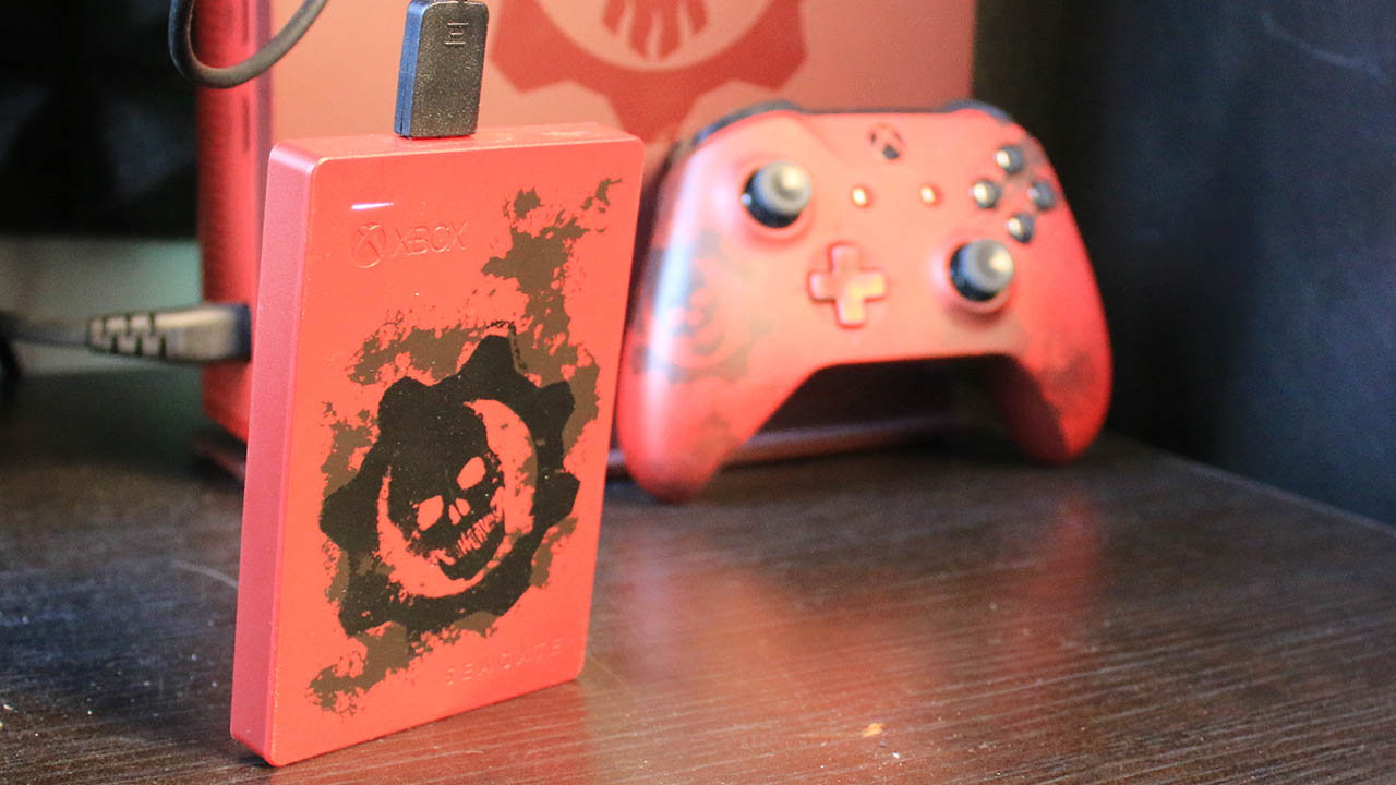 Seagate 2TB External Hard Drive- Gears of War Edition Review 3