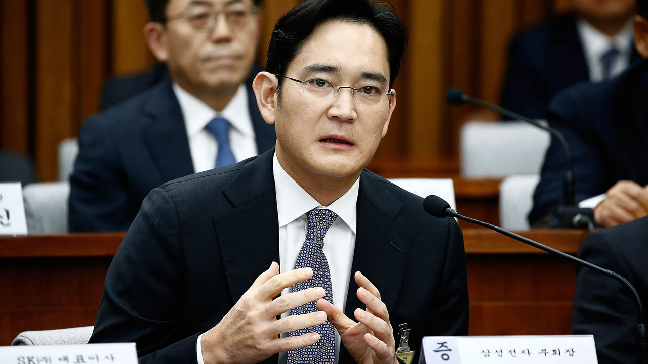 Vice Chairman of Samsung Lee Jae-yong Arrested 1
