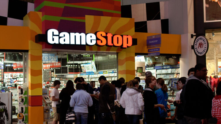 GameStop to Close more Than 100 Retail Locations