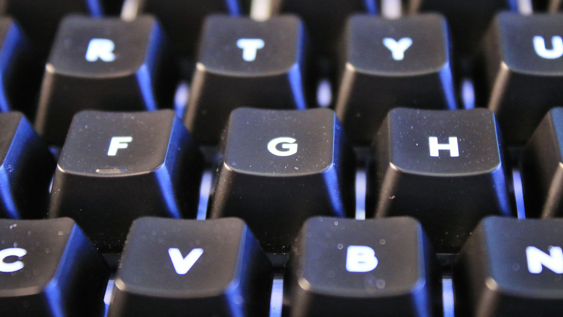 Logitech G413 Silver Hardware Review