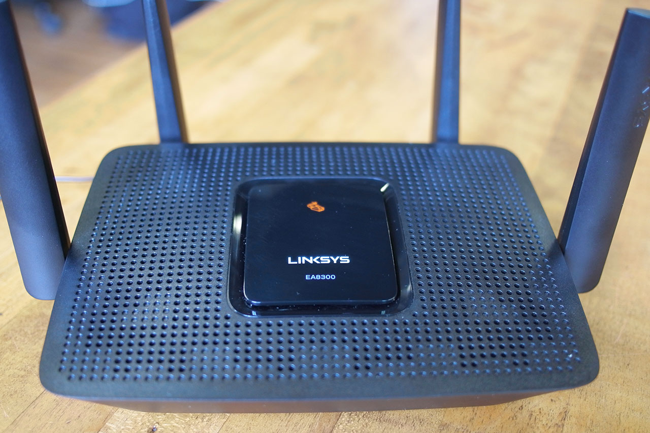 Linksys Max Stream EA8300 Hardware Review 1