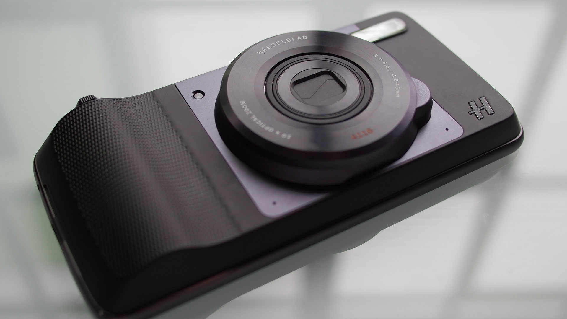 Motorola Moto Z2 Play (Smartphone) Review Motorola Moto Z2 Review 2