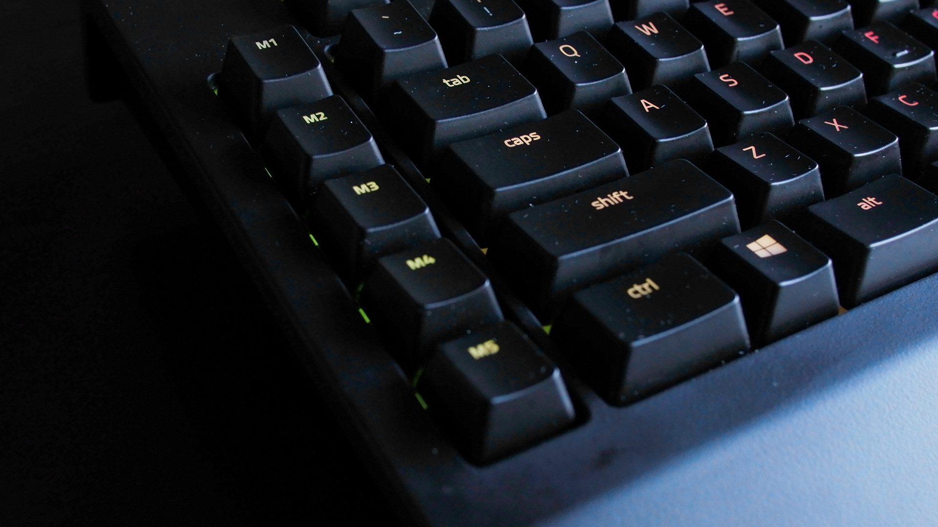 Razer Blackwidow Chroma V2 (Hardware) Review - The Complete Package