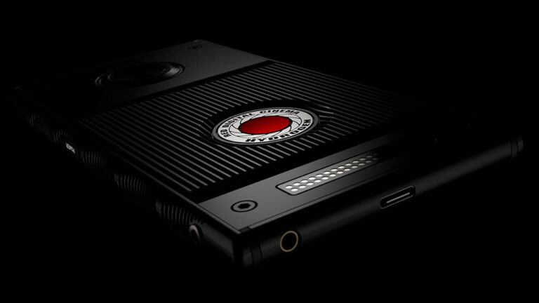 Camera Developer RED Announces Holographic Display Smartphone
