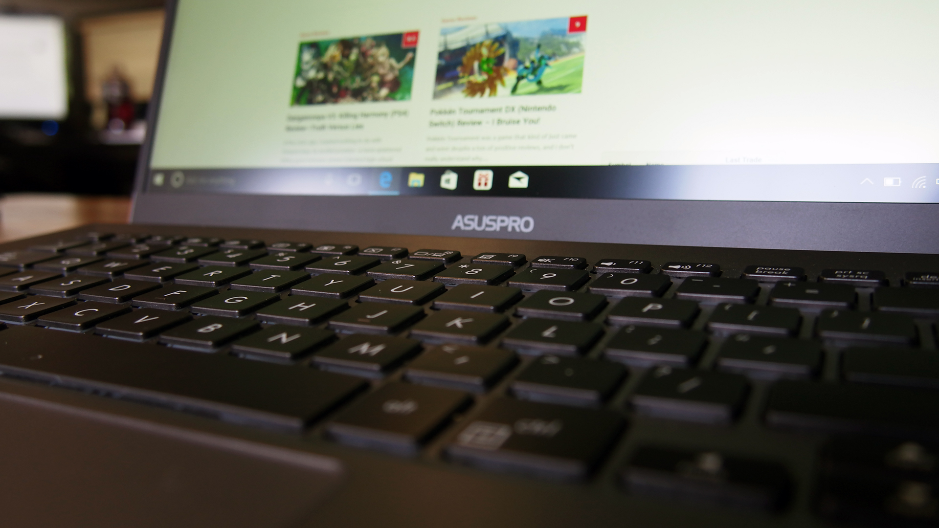 Asus Pro B9440UA (Notebook) Review 5