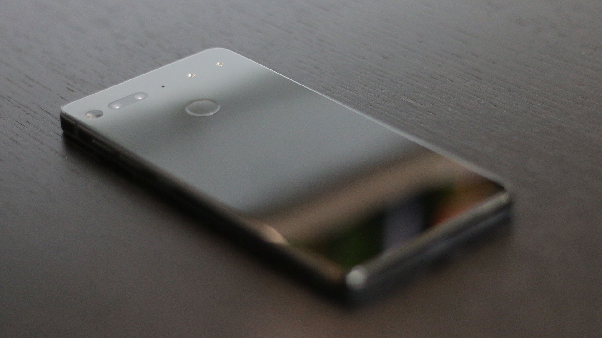 Essential Phone Review - Promising Start 3