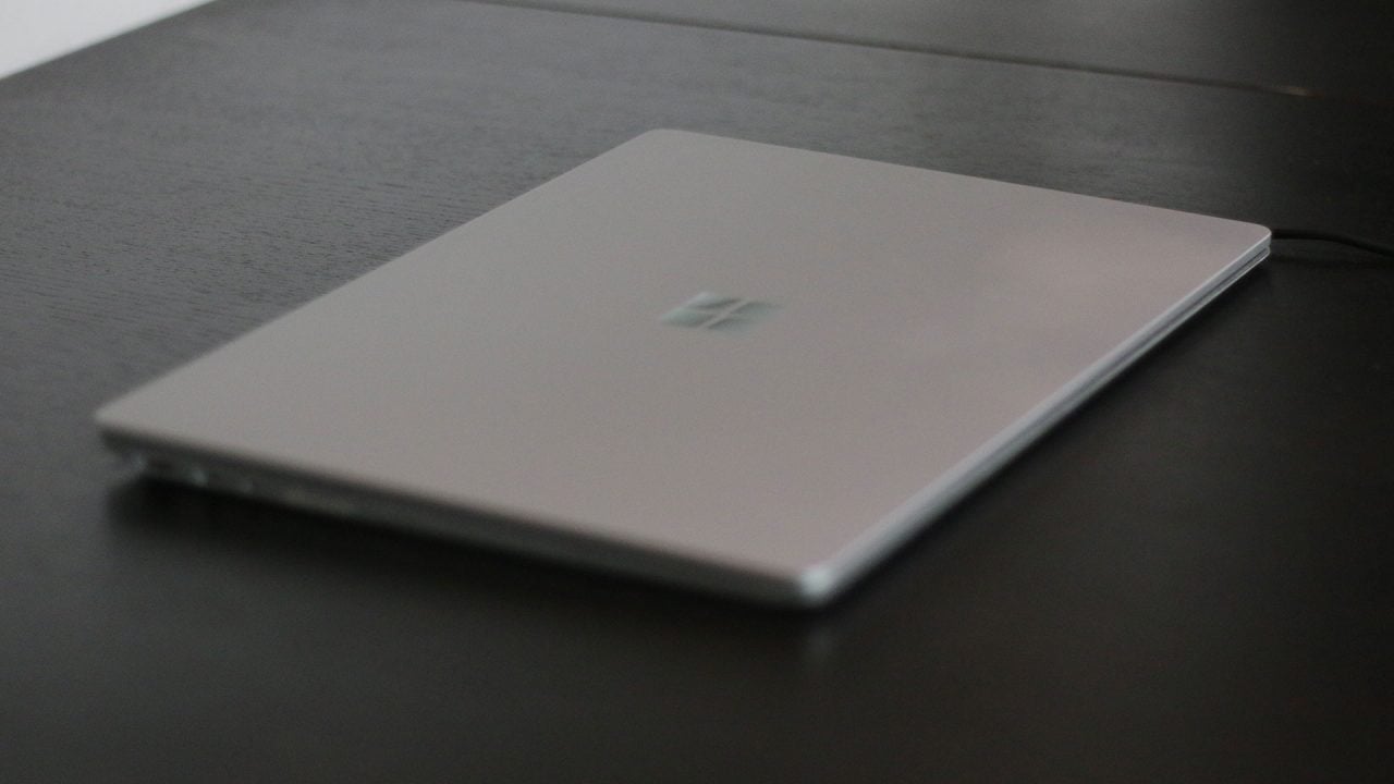 Microsoft Surface Laptop (Hardware) Review - Lacking Wow Factor 2