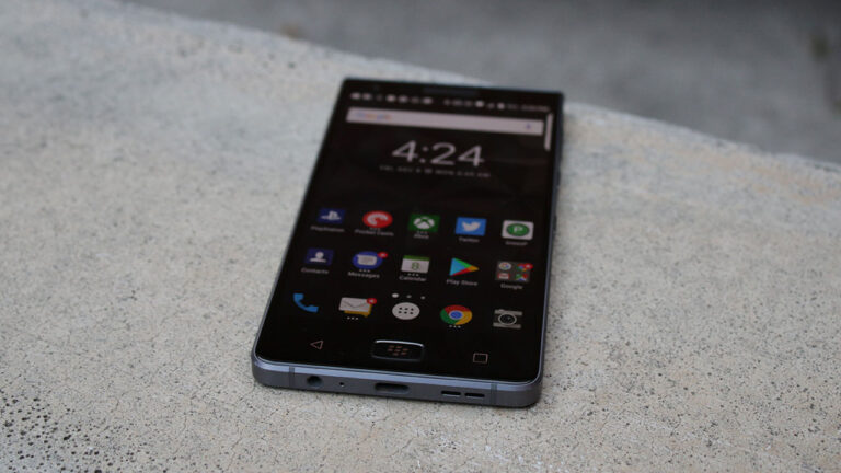 BlackBerry Motion Review