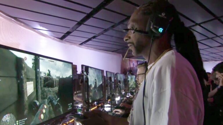 Join Snoop Dogg on Twitch While He Streams SOS