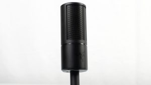 Razer Seiren X (Hardware) Review 3