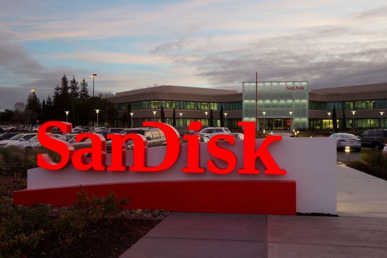 Running Out Of Memory? 1TB microSD cards Are Now a Reality