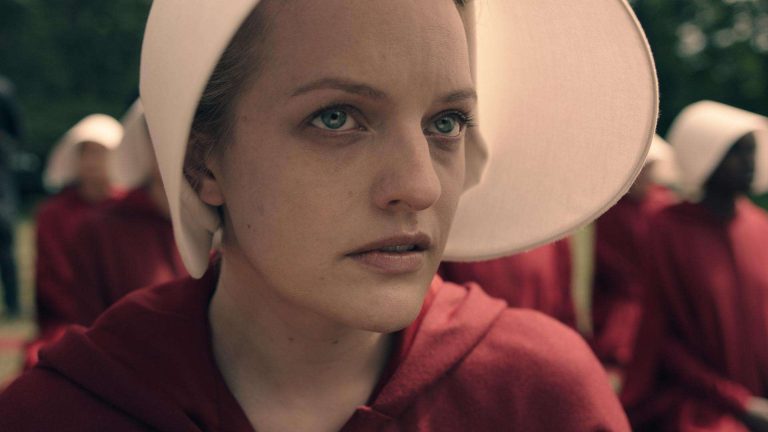 Elisabeth Moss is the Female Lead of Universal-Blumhouse’s ‘The Invisible Man’