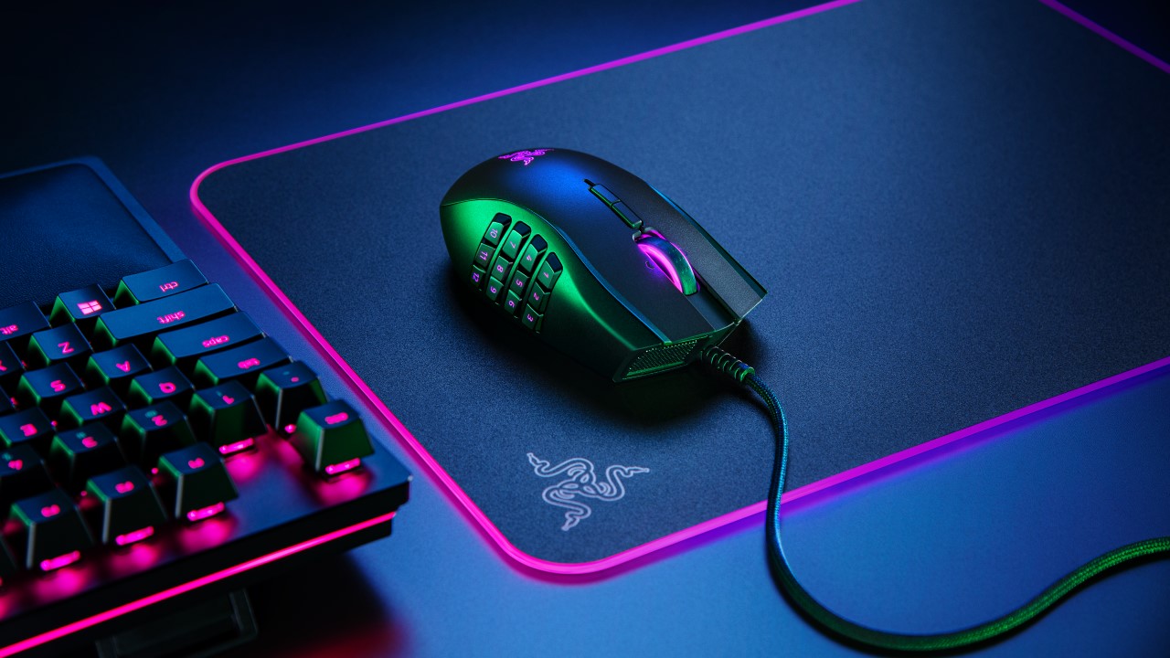 Razer Naga Left-Handed Edition (2020) Review 4