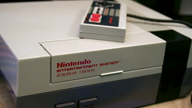 Must-Know Tips on How to Buy Retro Video Games Online