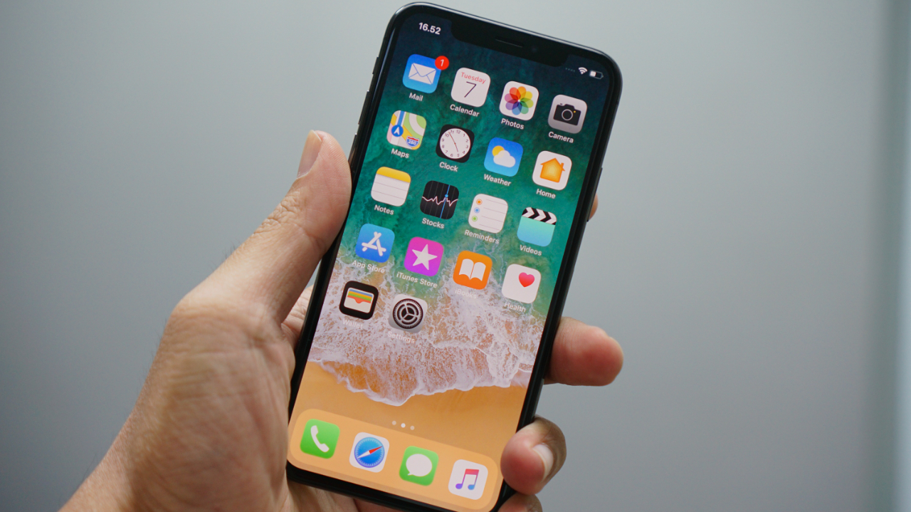 iPhone X | Photo by Bagus Hernawan on Unsplash
