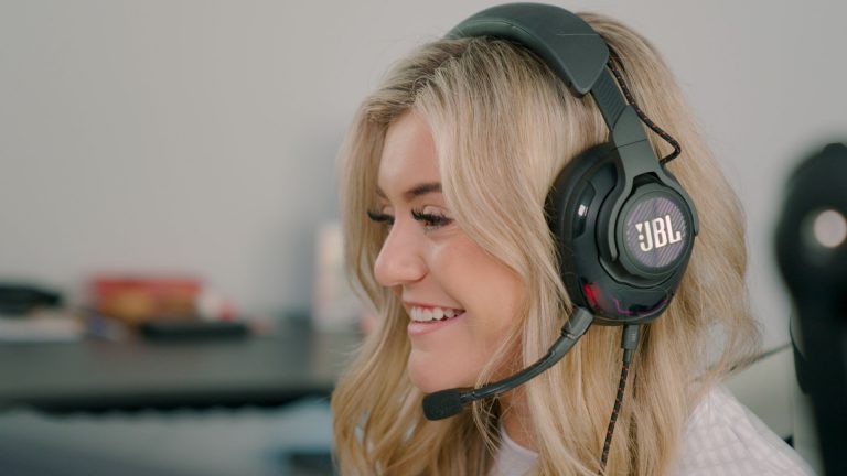 JBL Announces Grant to Support Women in Gaming