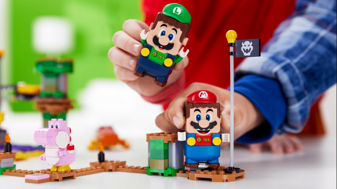 LEGO Luigi Starter Kit will Introduce Co-op to LEGO Mario