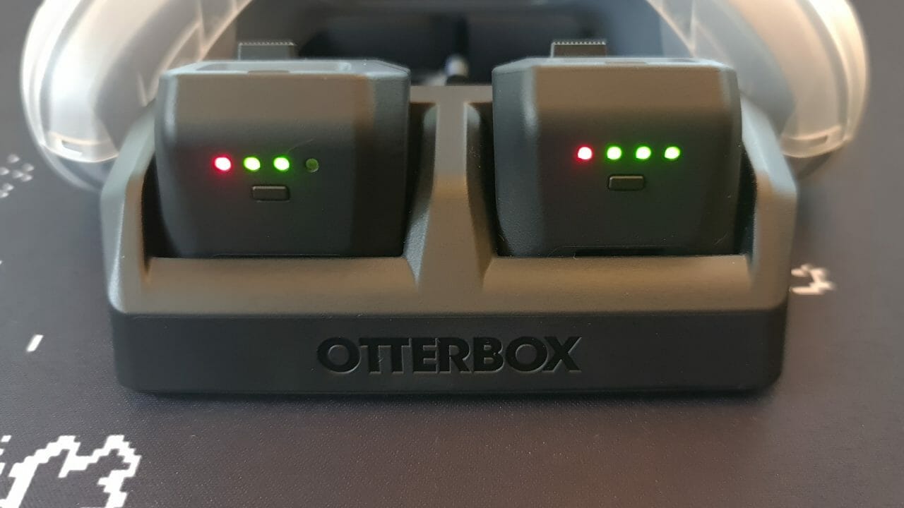 New Otterbox Power Swap Controller Batteries Review 4