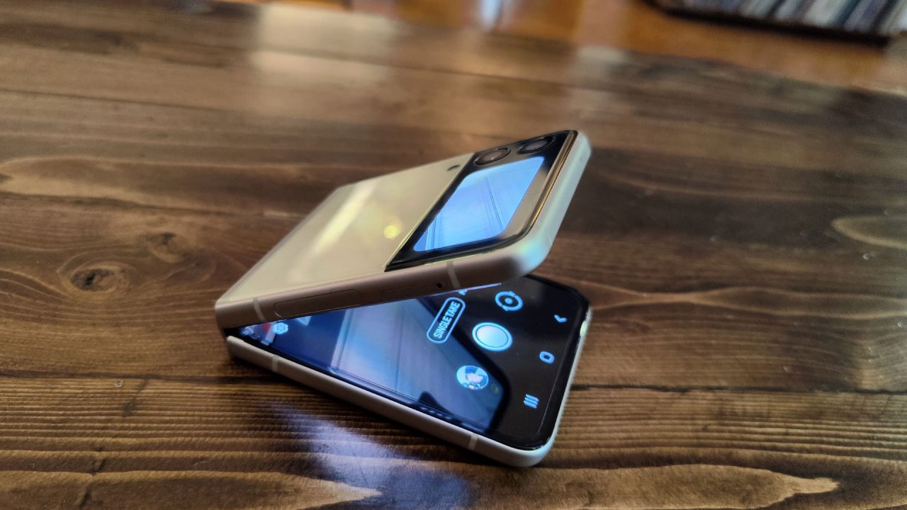 Samsung Galaxy Z Flip3 Review