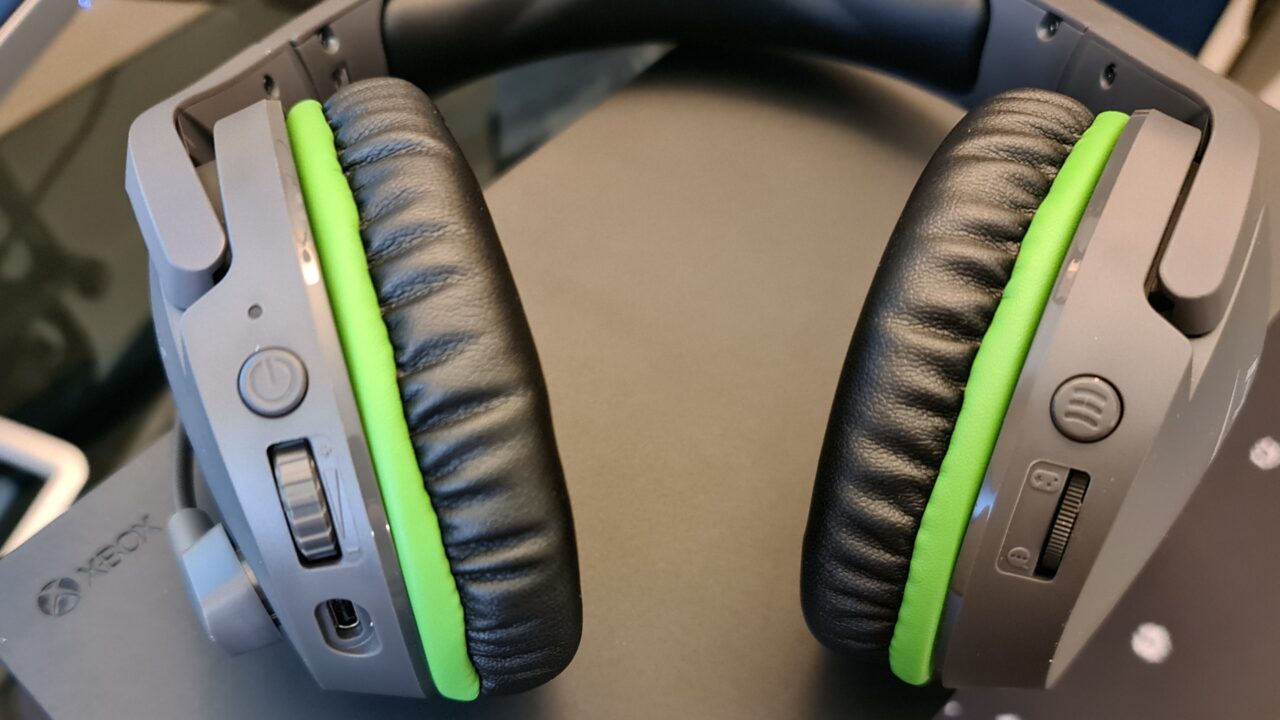 Hyperx Cloudx Stinger Core Wireless Headset Review 6