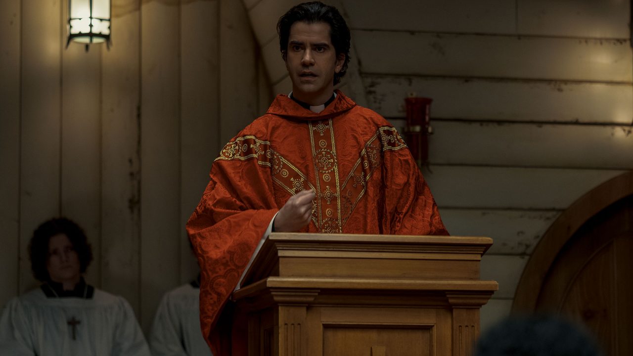 Midnight Mass Review 3