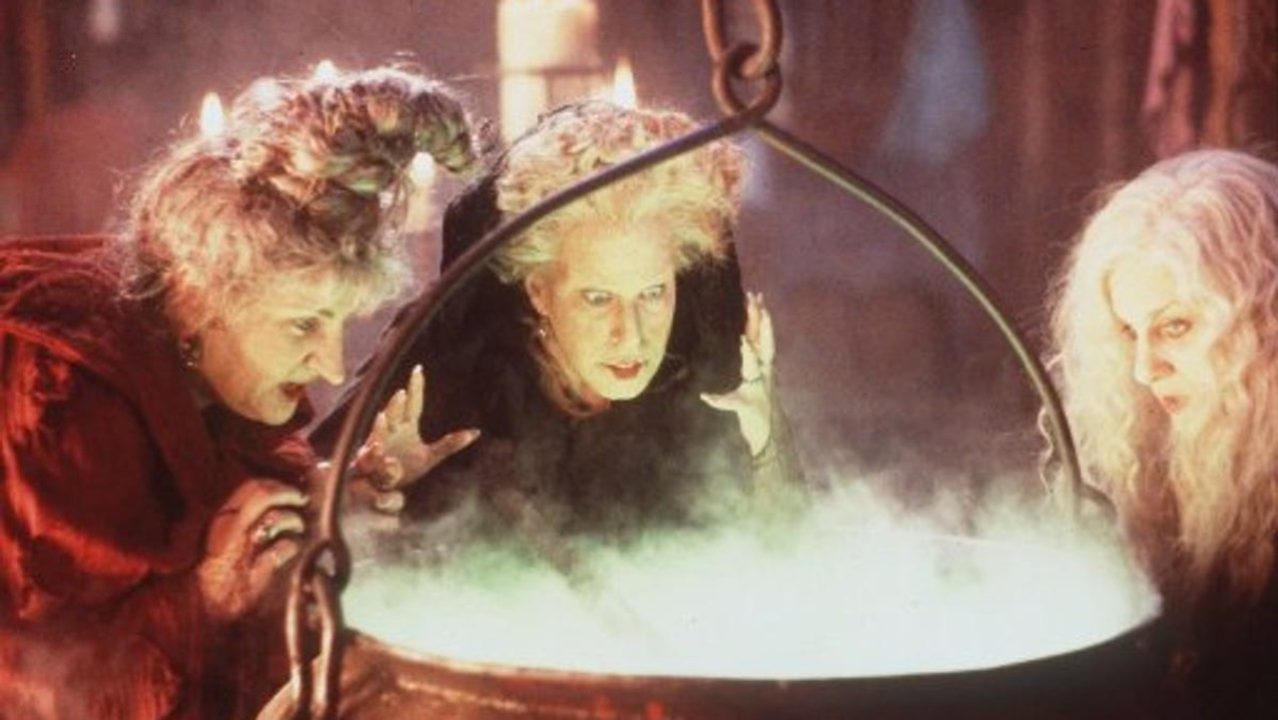Production Officially Starts On Hocus Pocus 2, Cast Announced Production Officially Starts On Hocus Pocus 2, Cast Announced