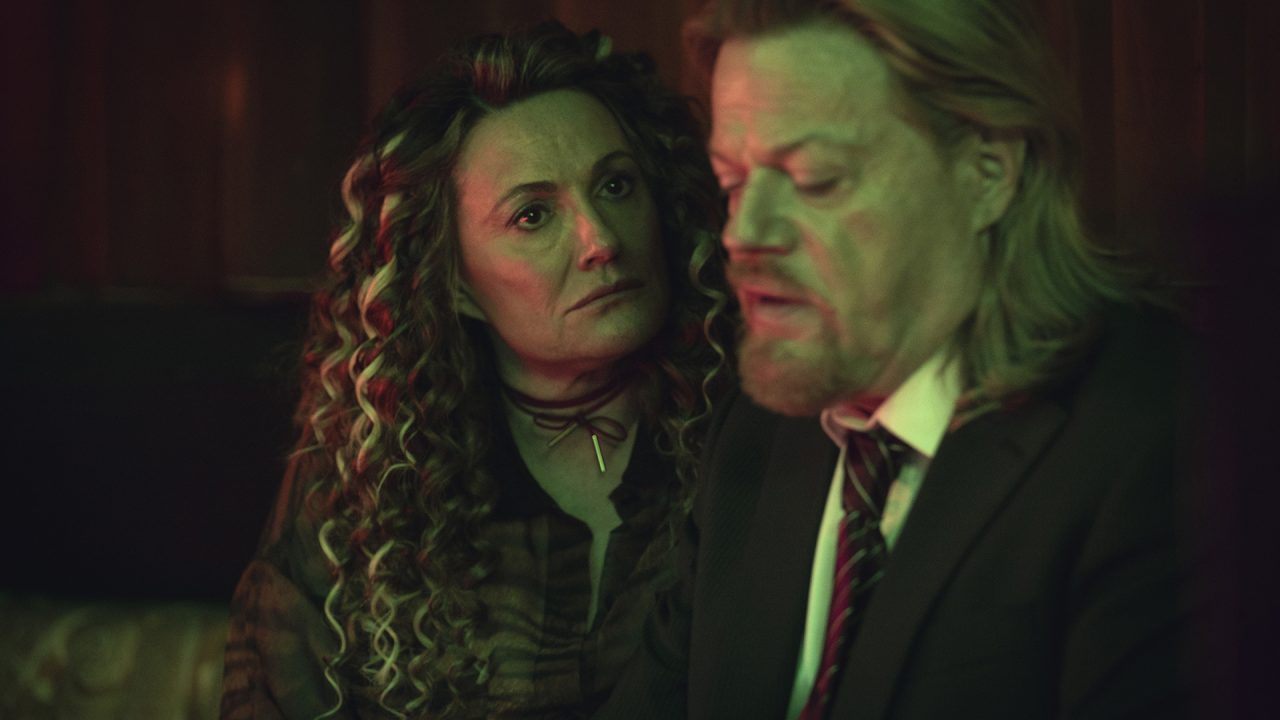 Stay Close (2022) Review Stay Close (2022) Review